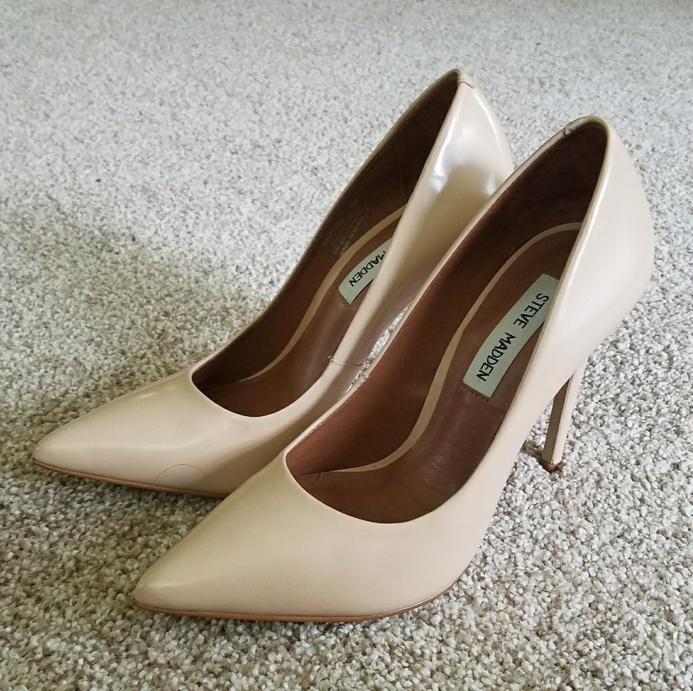 Steve Madden nude heels
